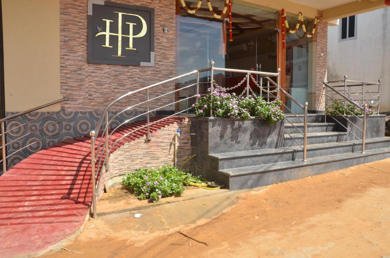 Hotel Panchavarnaa Rāmeswaram Exteriör bild