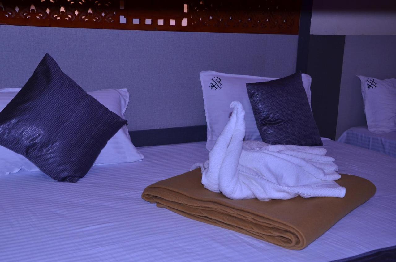 Hotel Panchavarnaa Rāmeswaram Exteriör bild